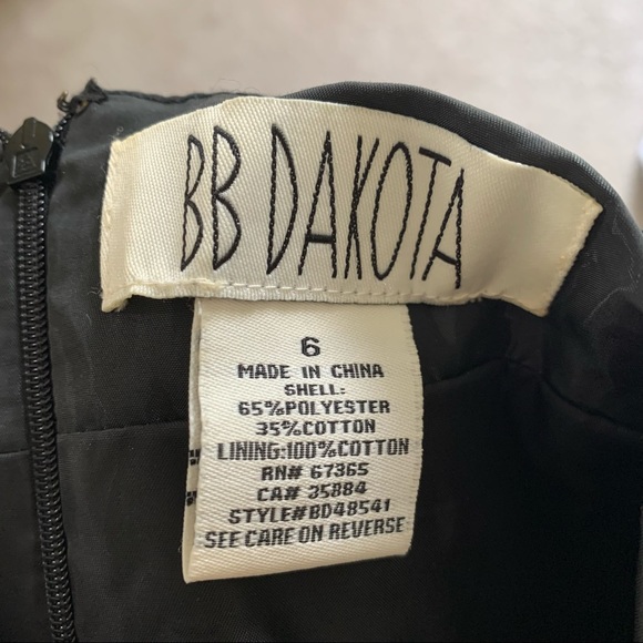 BB Dakota dress by Steve Madden. - Picture 6 of 6